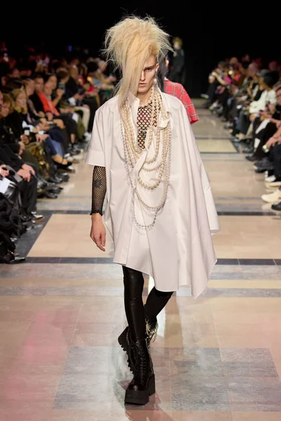 Look 35
